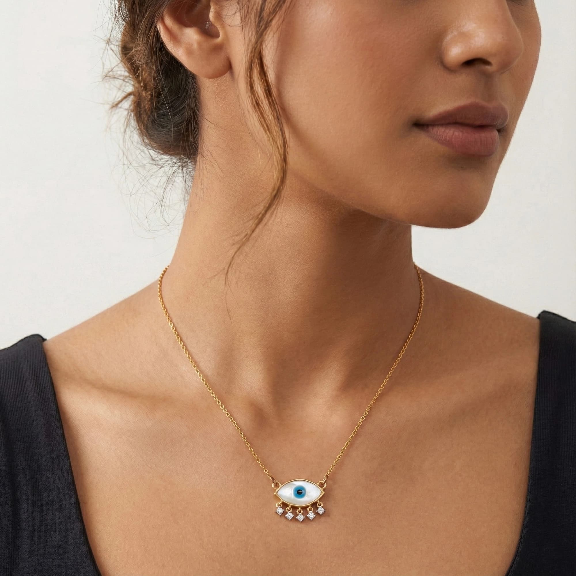 Yellow Gold Diamond Necklace thumbnail 3