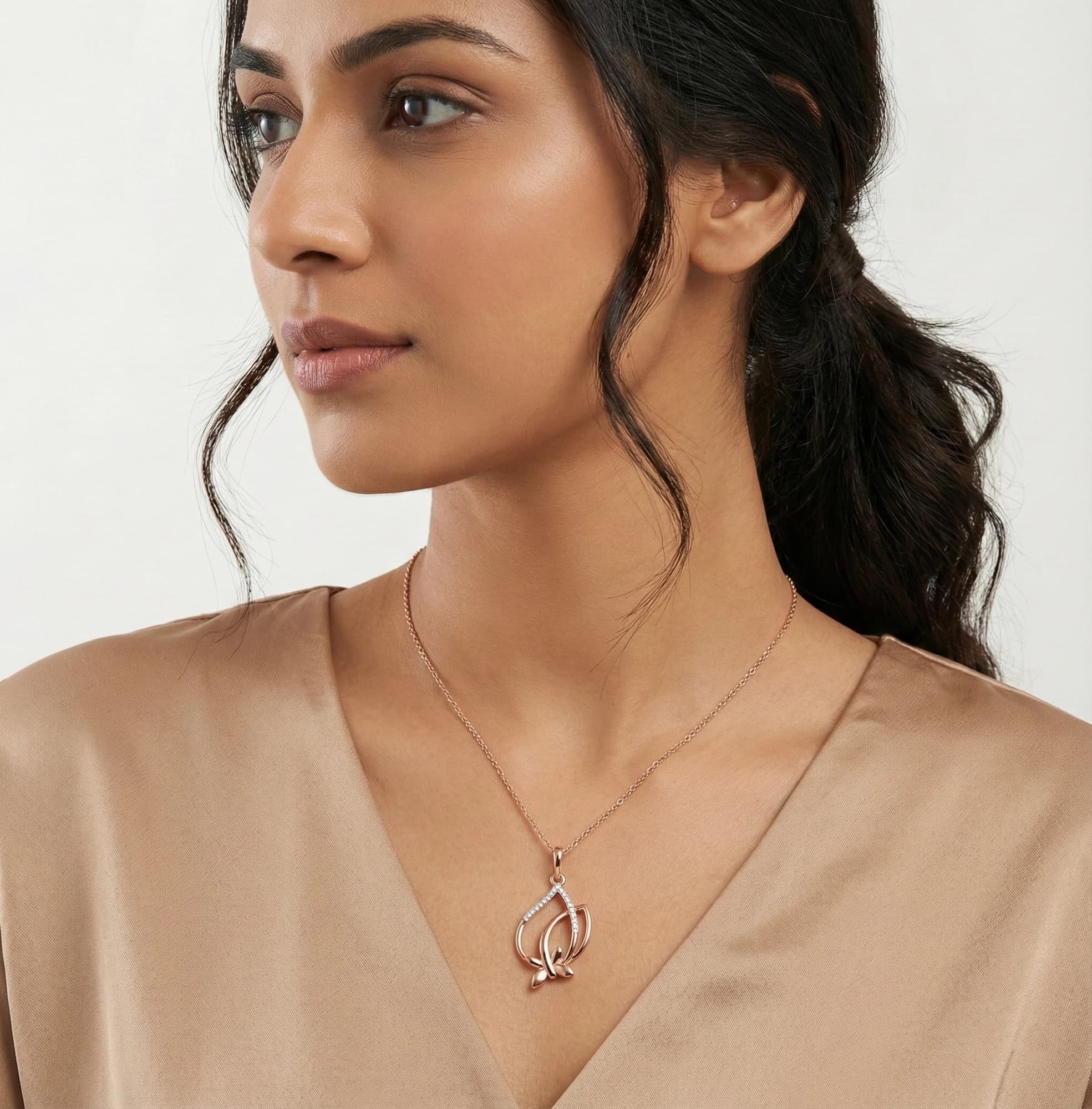 Rose Gold Diamond Pendant thumbnail 4